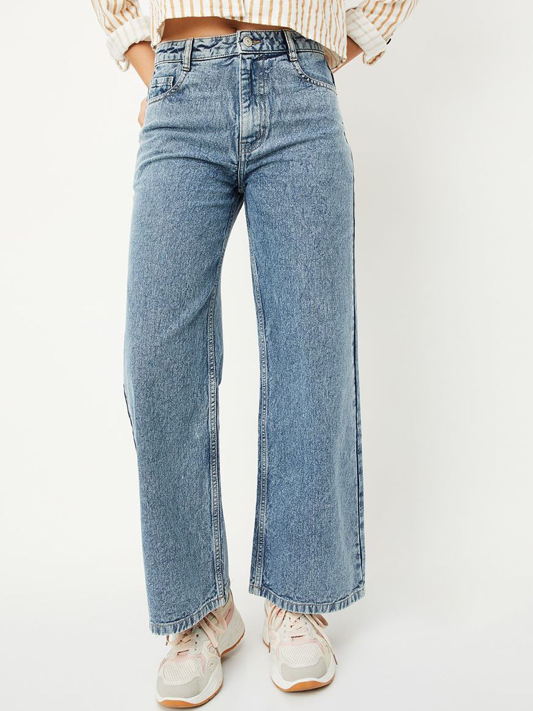 max Women Mildly Distressed Heavy Fade Jeans-picture-12