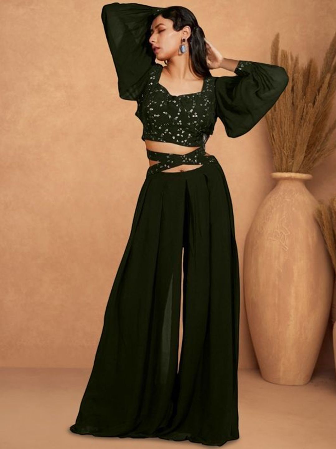 PARROT CREATION Floral Embroidered Sweetheart Neck Crop Top With Palazzos