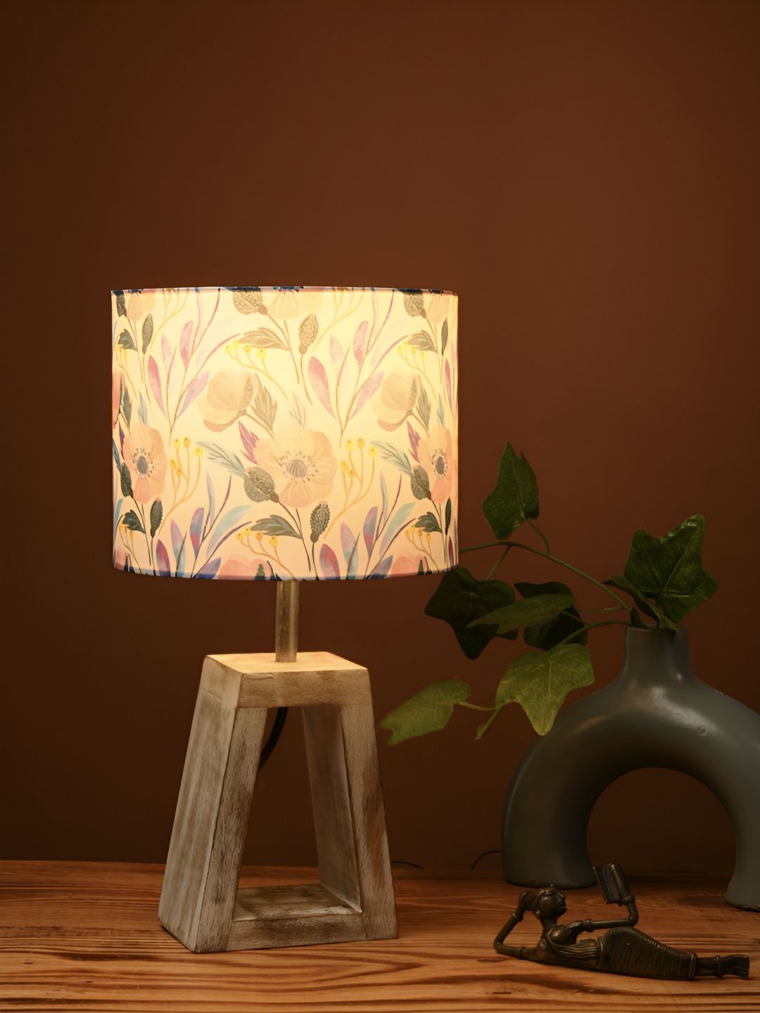 green girgit Brown & White Printed Cylindrical Shaped Wooden Table Lamp With Bulb-image-46