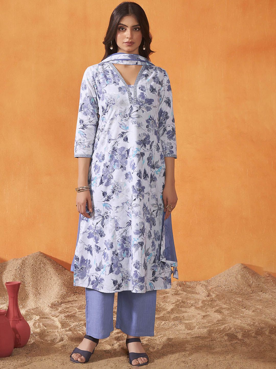 Anouk Floral Printed V-Neck Straight Pure Cotton Kurta With Trousers And Dupatta-picture-12