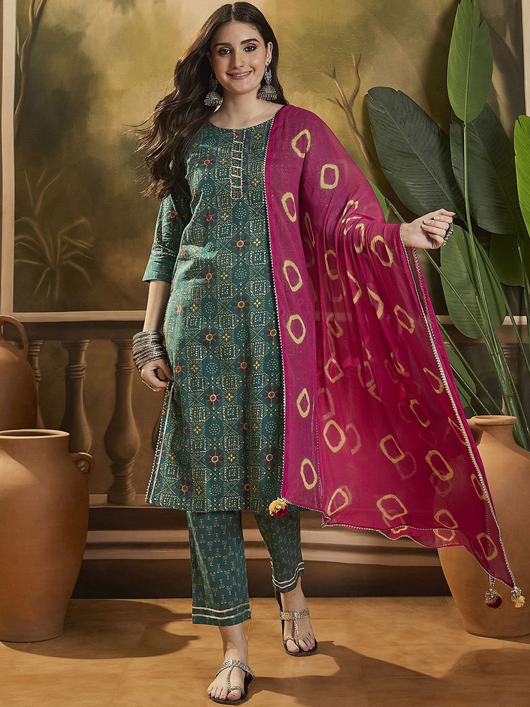 Sangria Floral Printed Round Neck Straight Kurta Trouser With Dupatta-picture-16