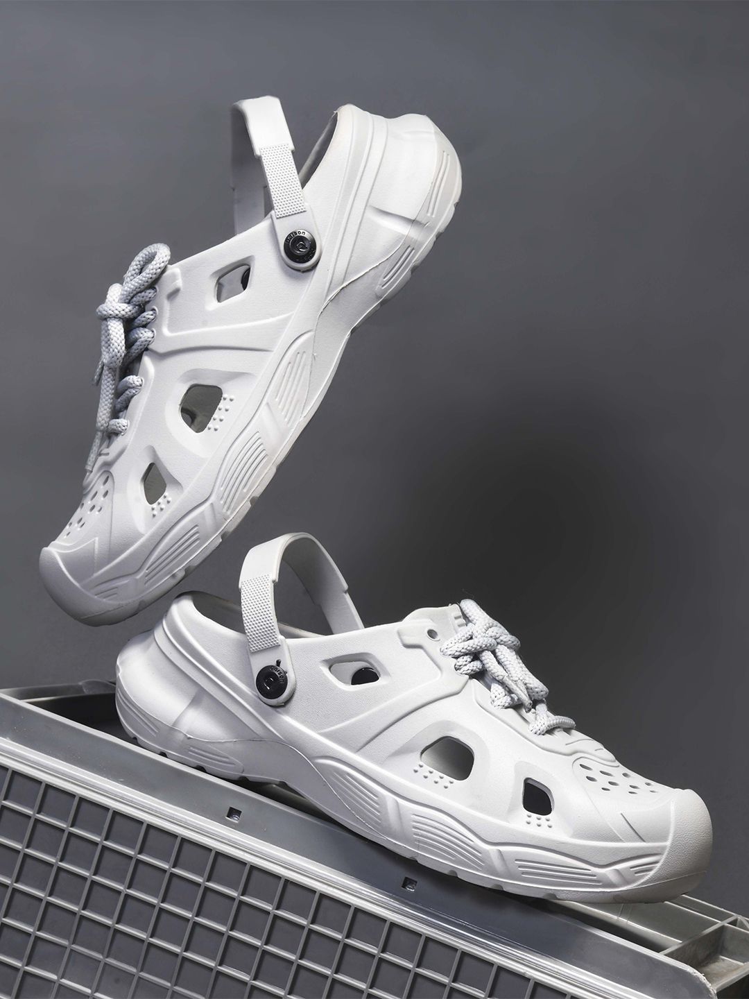 HRX by Hrithik Roshan Men Clogs-picture-25