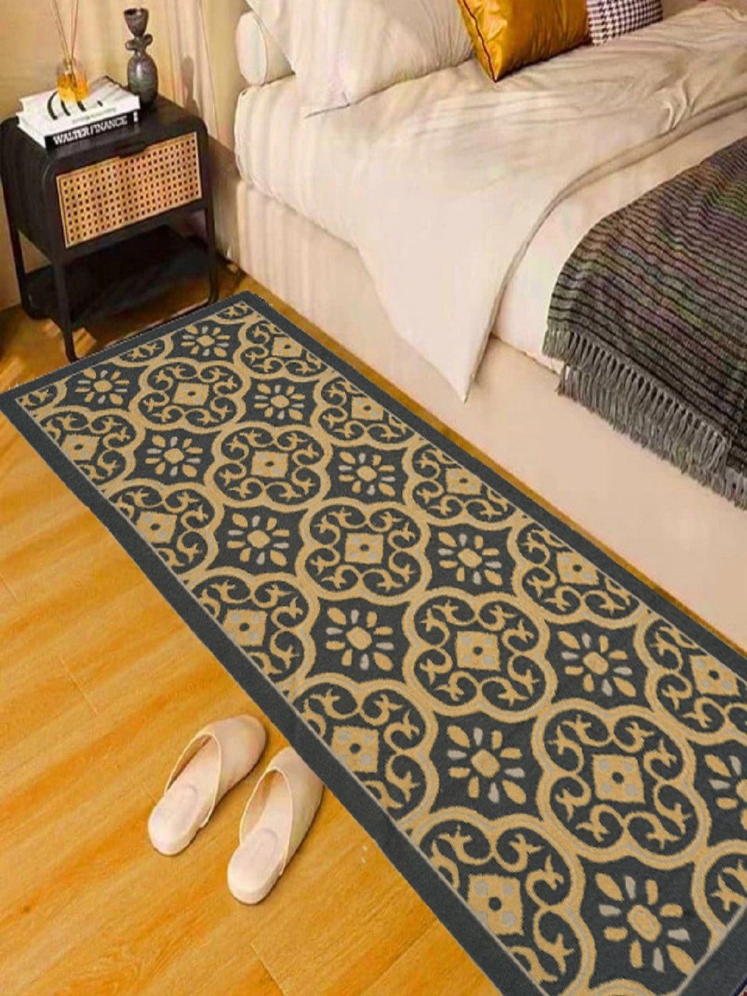 RRC Grey & Cream-Color Printed Anti Skid Bed Runner