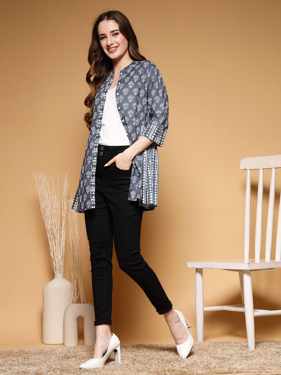 SUBAGI FASHION Floral Printed Gathers Cotton Shrug-image-23