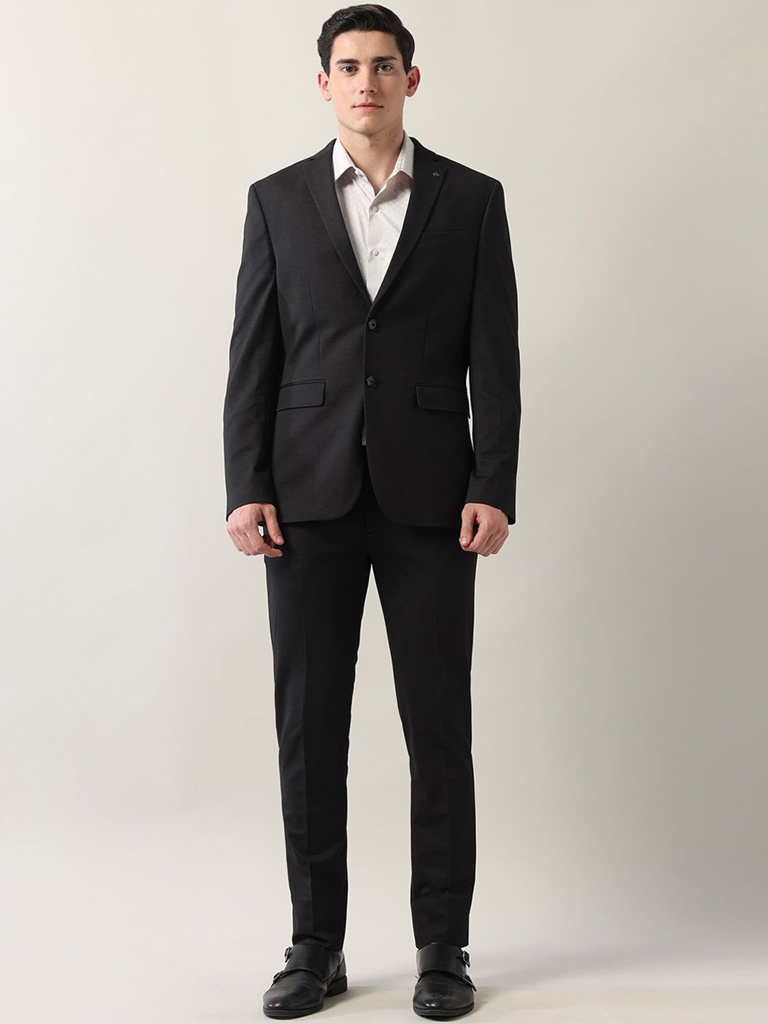 Arrow Men Slim-Fit Single-Breasted Two-Piece Suits
