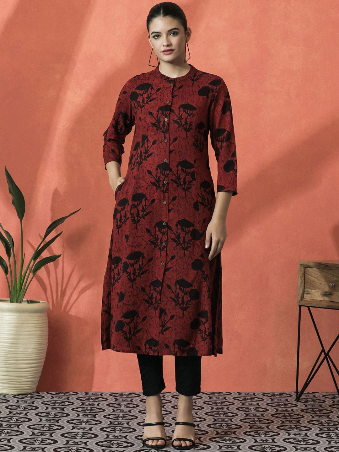 Sangria Floral Printed Mandarin Collar Three-Quarter Sleeves Panelled A-Line Kurta-picture-26