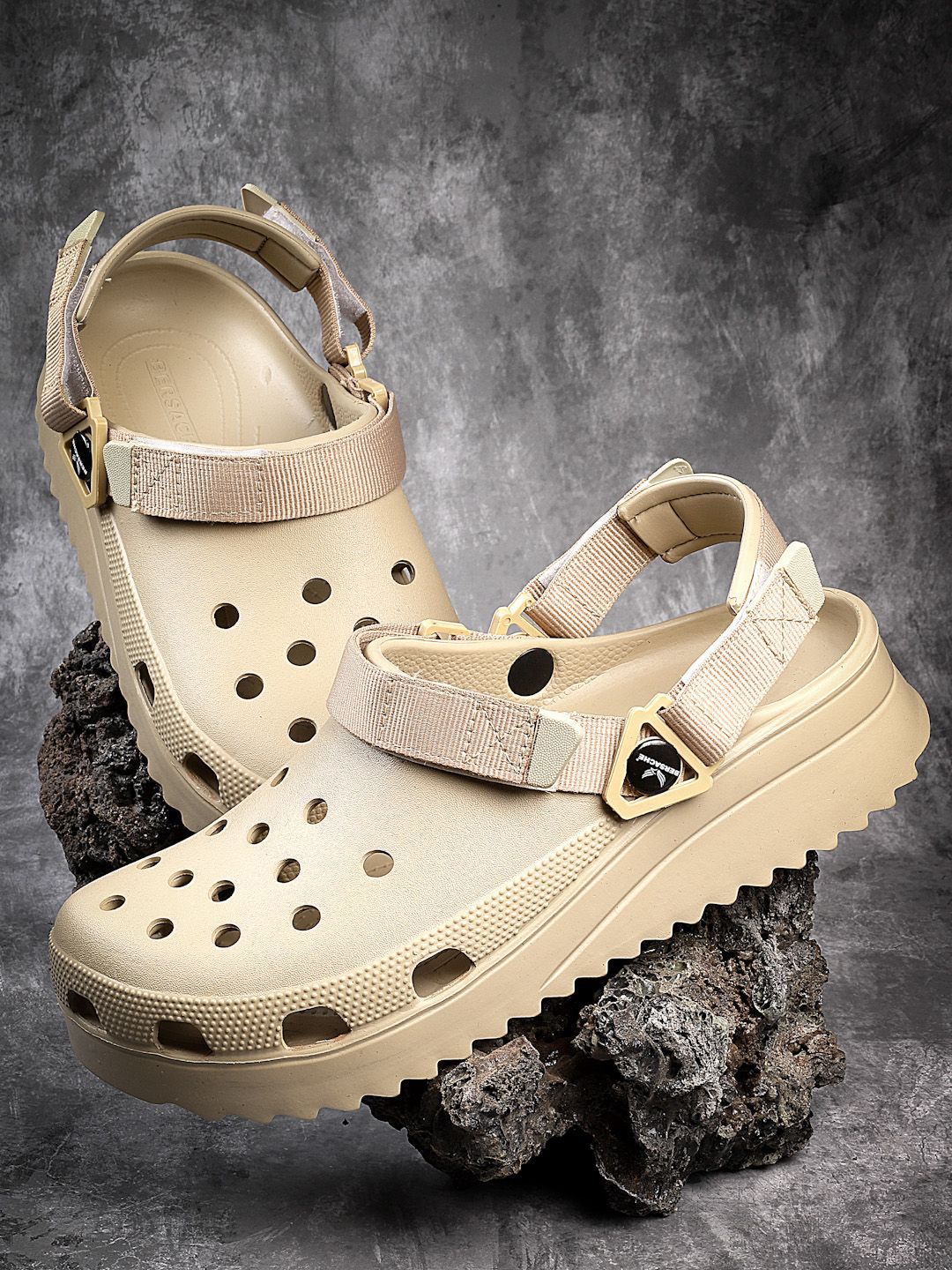 BERSACHE Men Clogs-picture-31