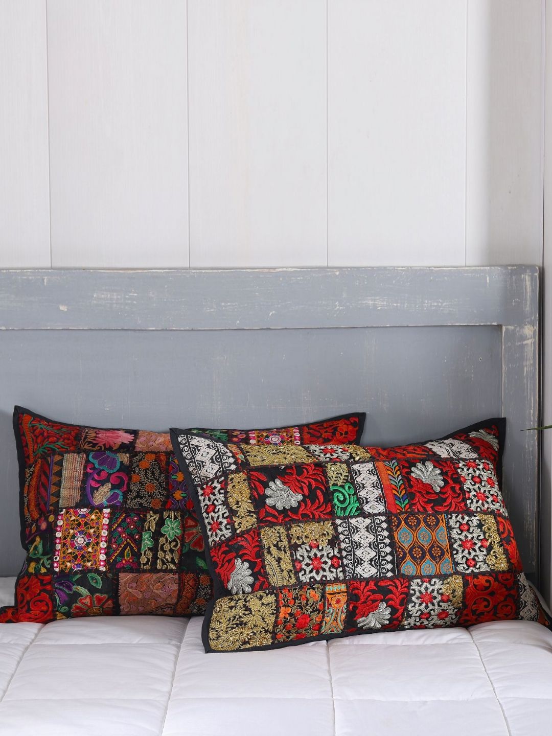 HANDICRAFT PALACE Black & Red 2 Pieces Embroidered Pure Cotton Rectangle Pillow Covers-picture-23