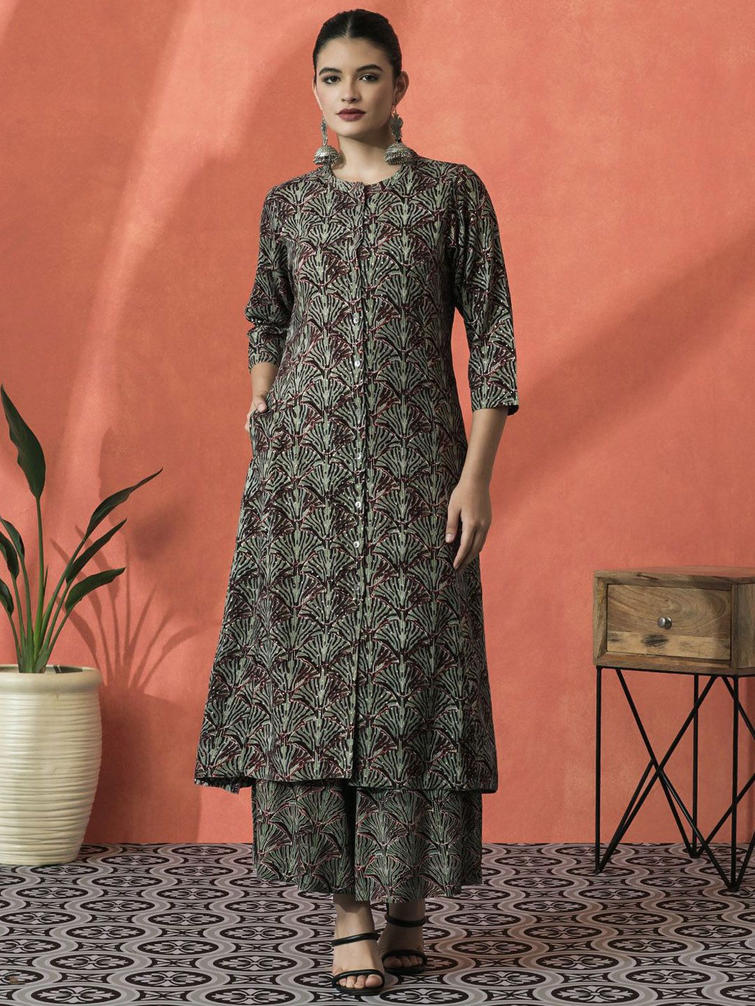 Sangria Floral Printed Mandarin Collar Cotton A-Line Kurta With Palazzos-picture-16