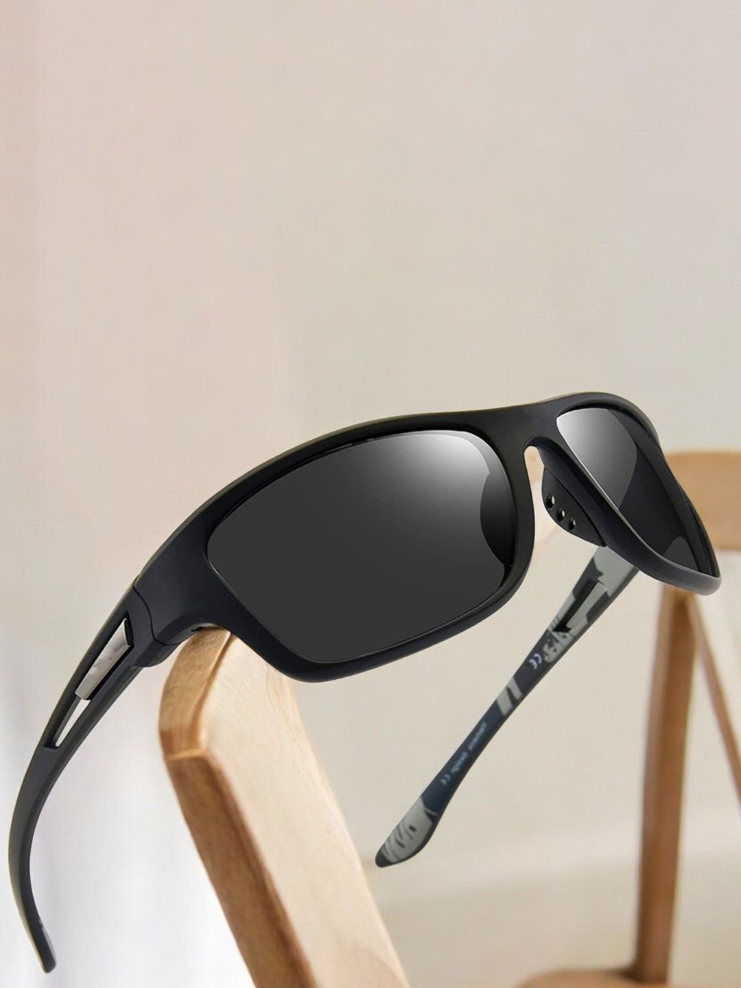 Mast & Harbour Unisex Aviator Sunglasses with Polarised and UV Protected Lens-image-6