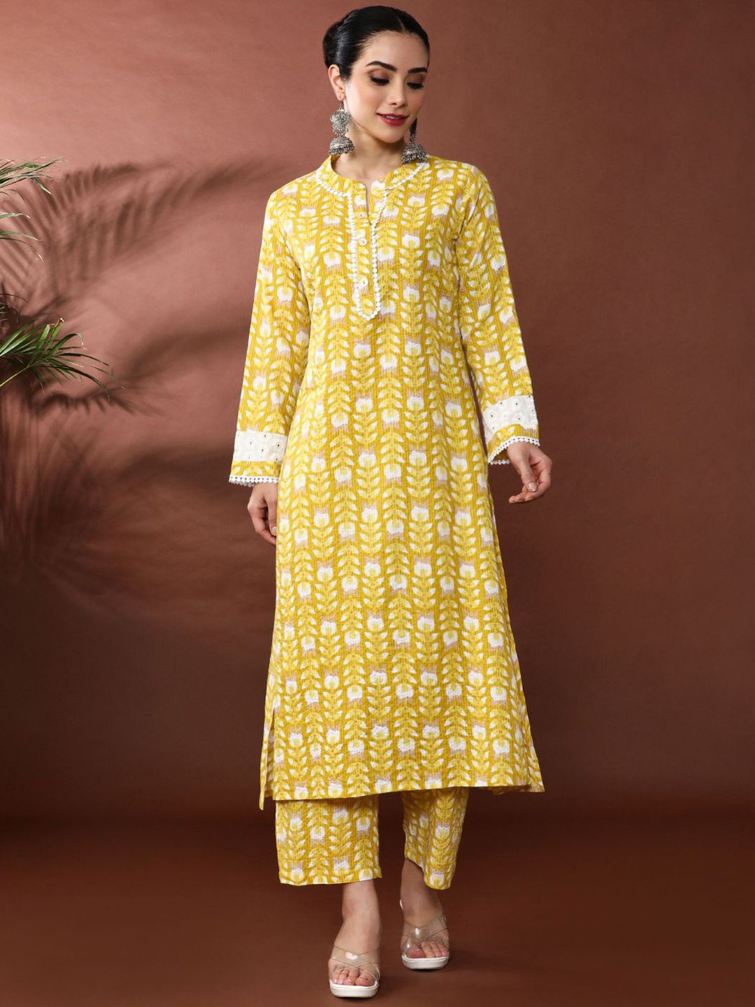 Anouk Floral Printed Mandarin Collar Pure Cotton Straight Kurta With Trousers