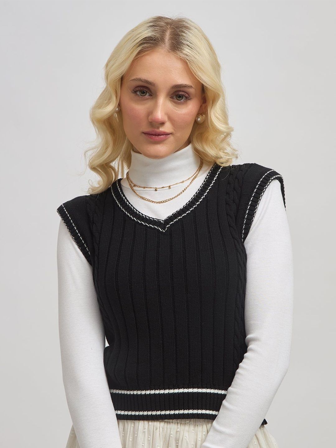 Virgio Pure Cotton V-Neck Sleeveless Boxy Top-picture-53