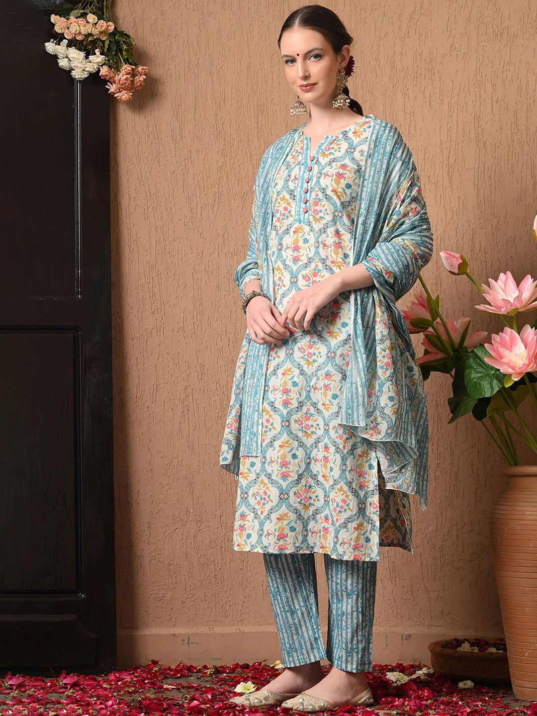 Anouk Women Floral Printed Regular Pure Cotton Kurta with Trousers & With Dupatta