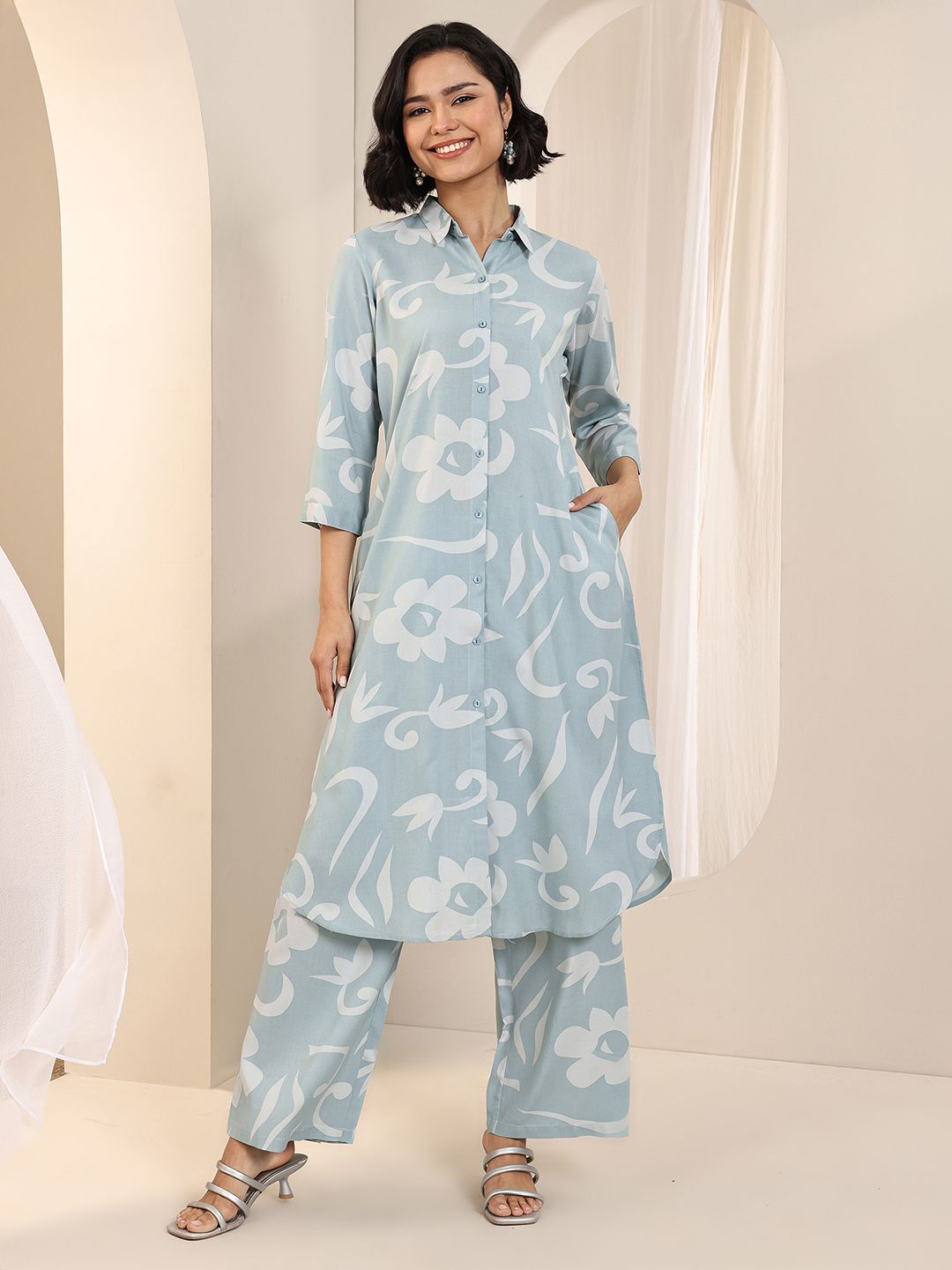 Libas Women Printed Regular Kurta with Palazzos