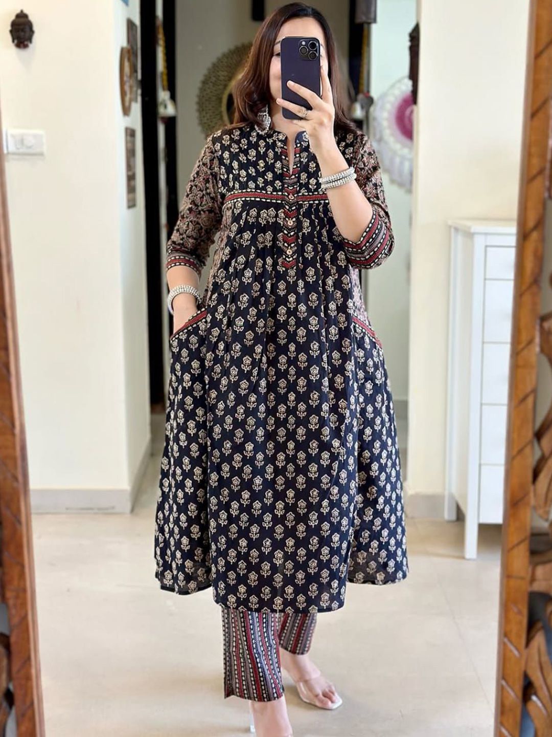 Women Floral Printed Regular Pure Cotton Kurta with Trousers