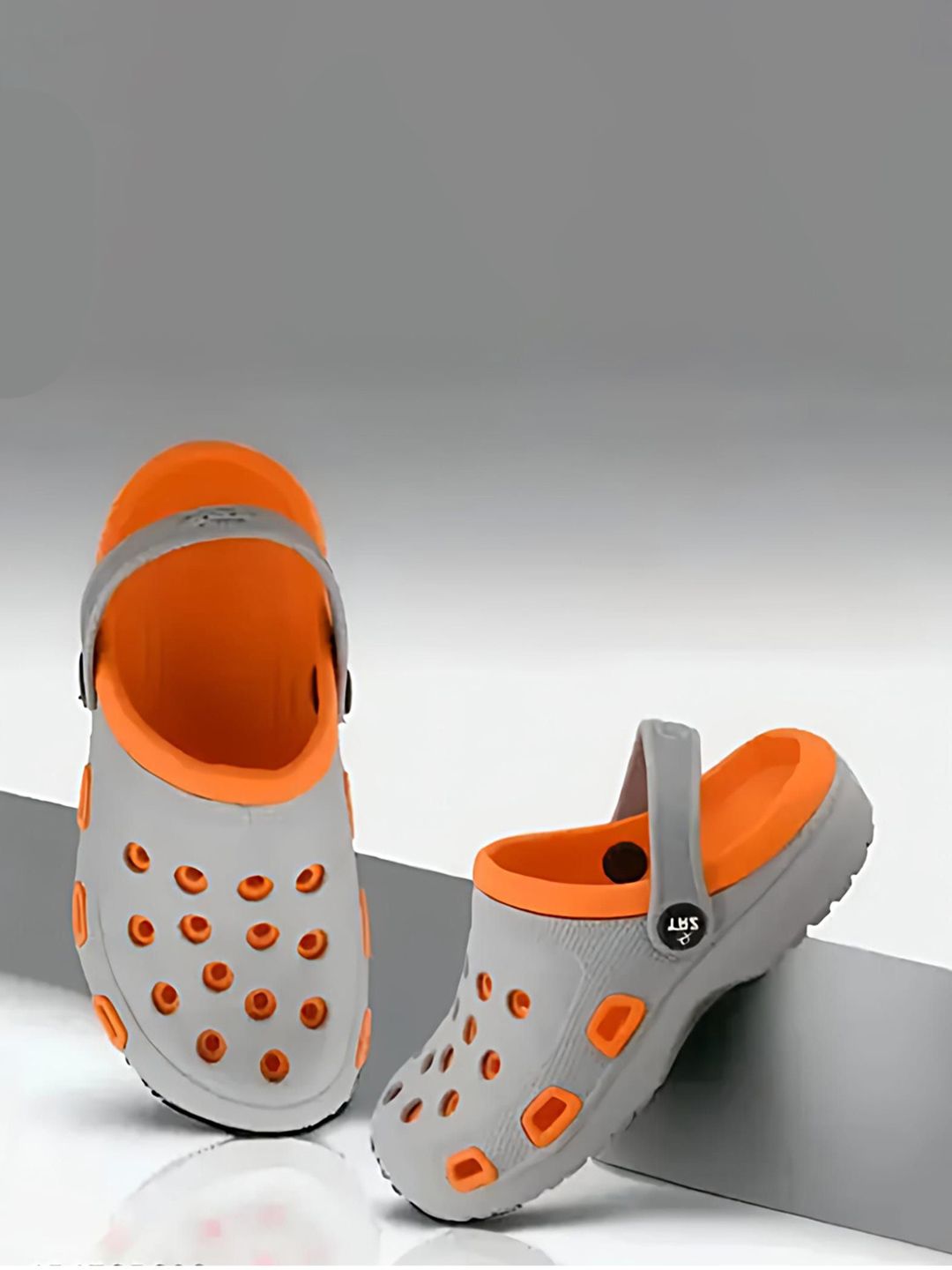 Crazyly Boys Colourblocked Clogs-image-35
