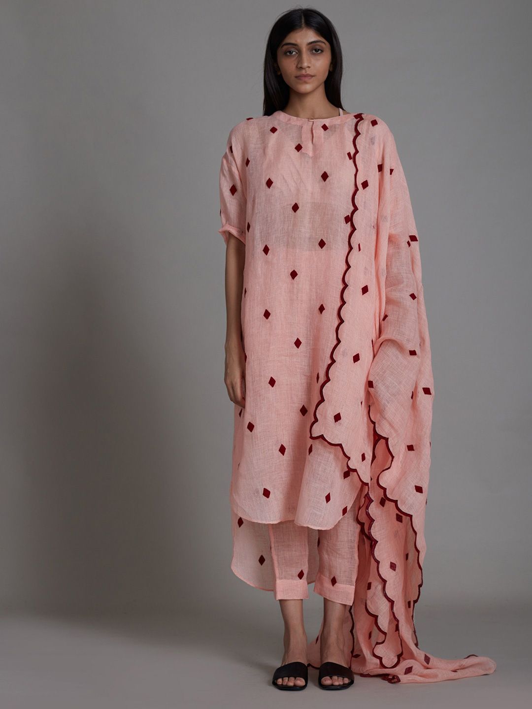 MATI Floral Printed Keyhole Neck Straight Kurta With Trousers & Dupatta-picture-21
