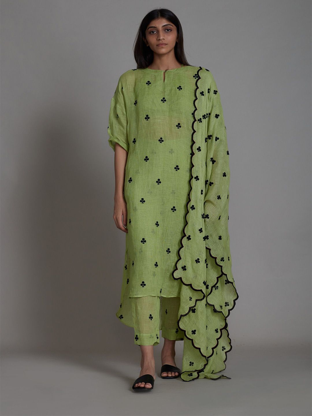 MATI Floral Printed Keyhole Neck Linen Straight Kurta With Trousers & Dupatta-picture-52