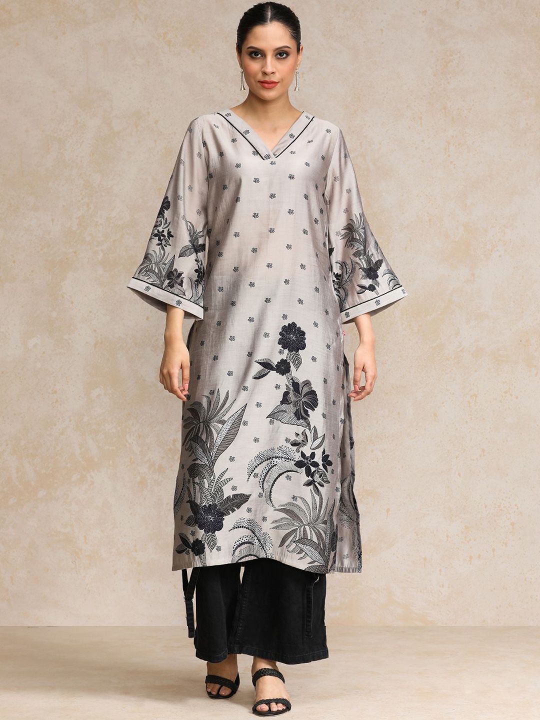 Varanga Floral Printed Flared Sleeves Straight Chanderi Cotton Kurta-image-9