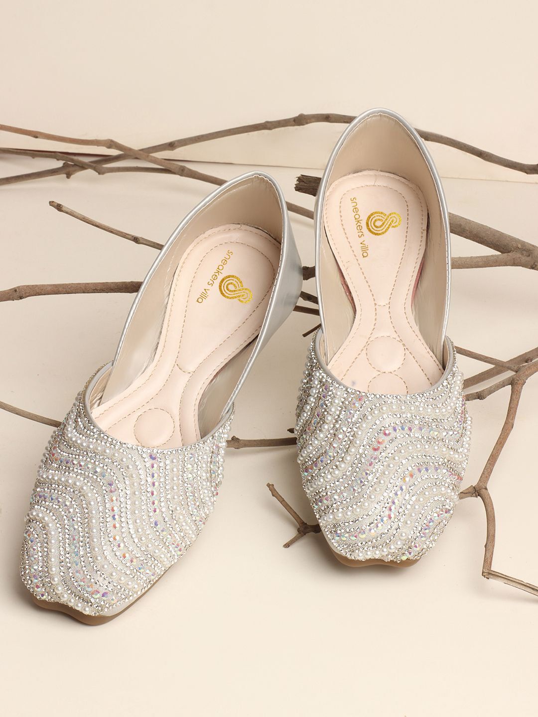 sneakers villa Women Embellished Ethnic Mojaris Flats-picture-26