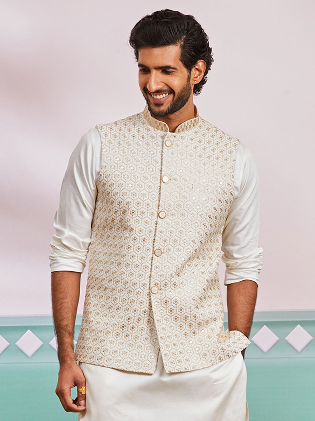 VASTRAMAY Floral Embroidered Woven Nehru Jacket