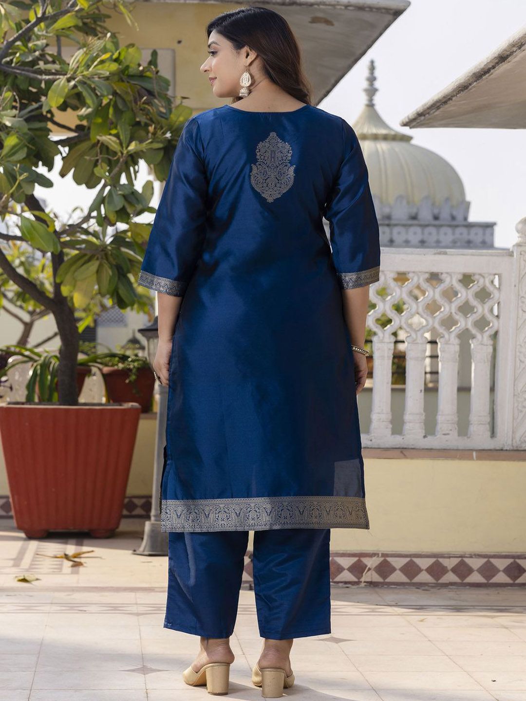 Women Ethnic Motifs Woven Design Regular Kurta with Trousers & Dupatta main image 0