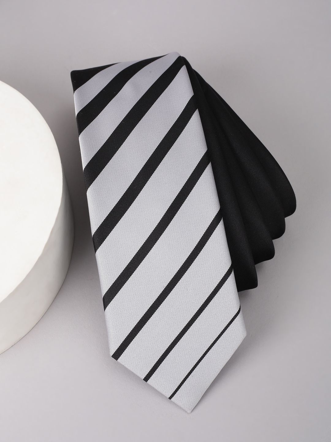 Van Heusen Men Striped Skinny Tie-image-17