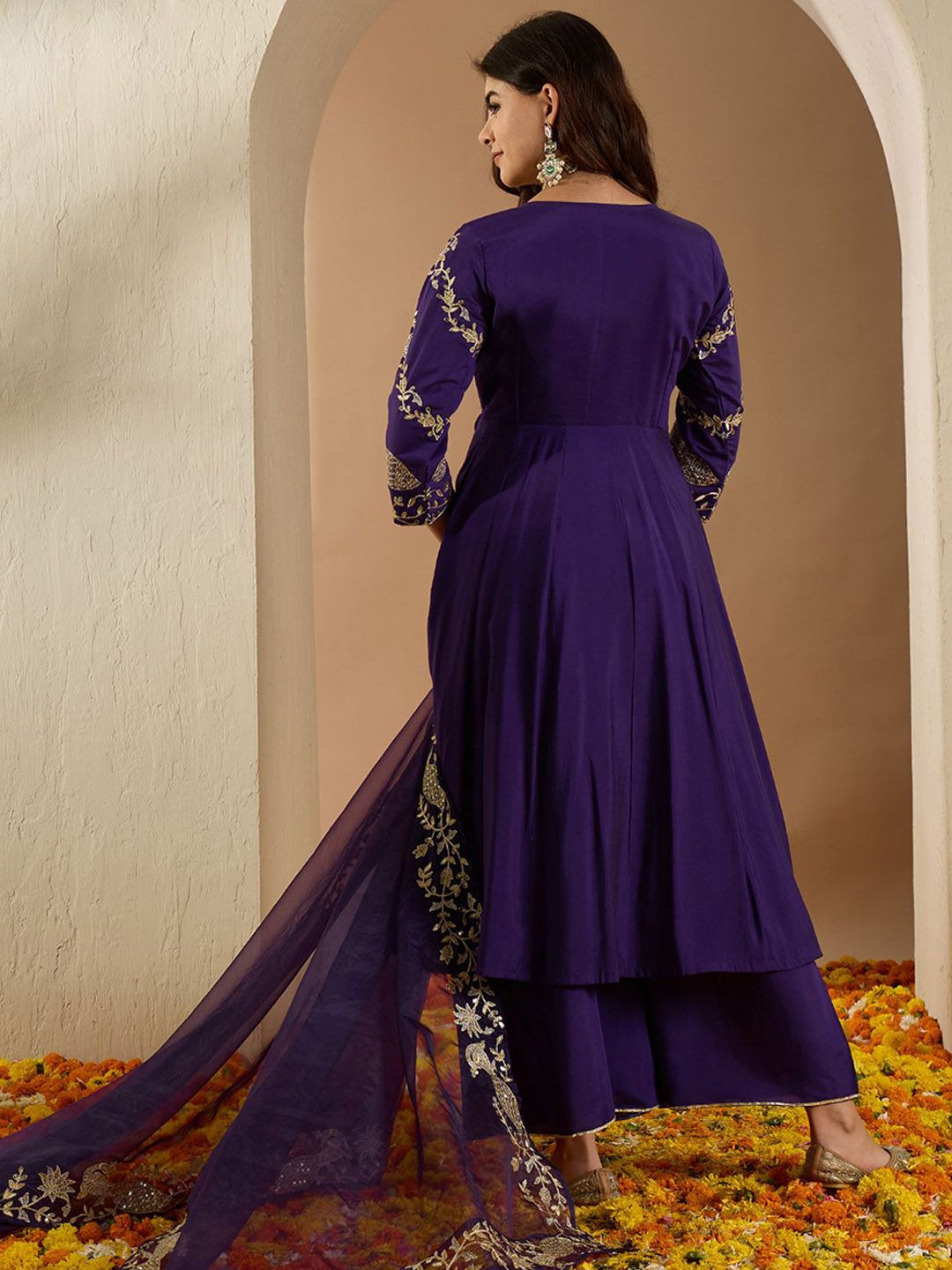 Women Ethnic Motifs Self Design Thread Work Kurta with Palazzos & With Dupatta