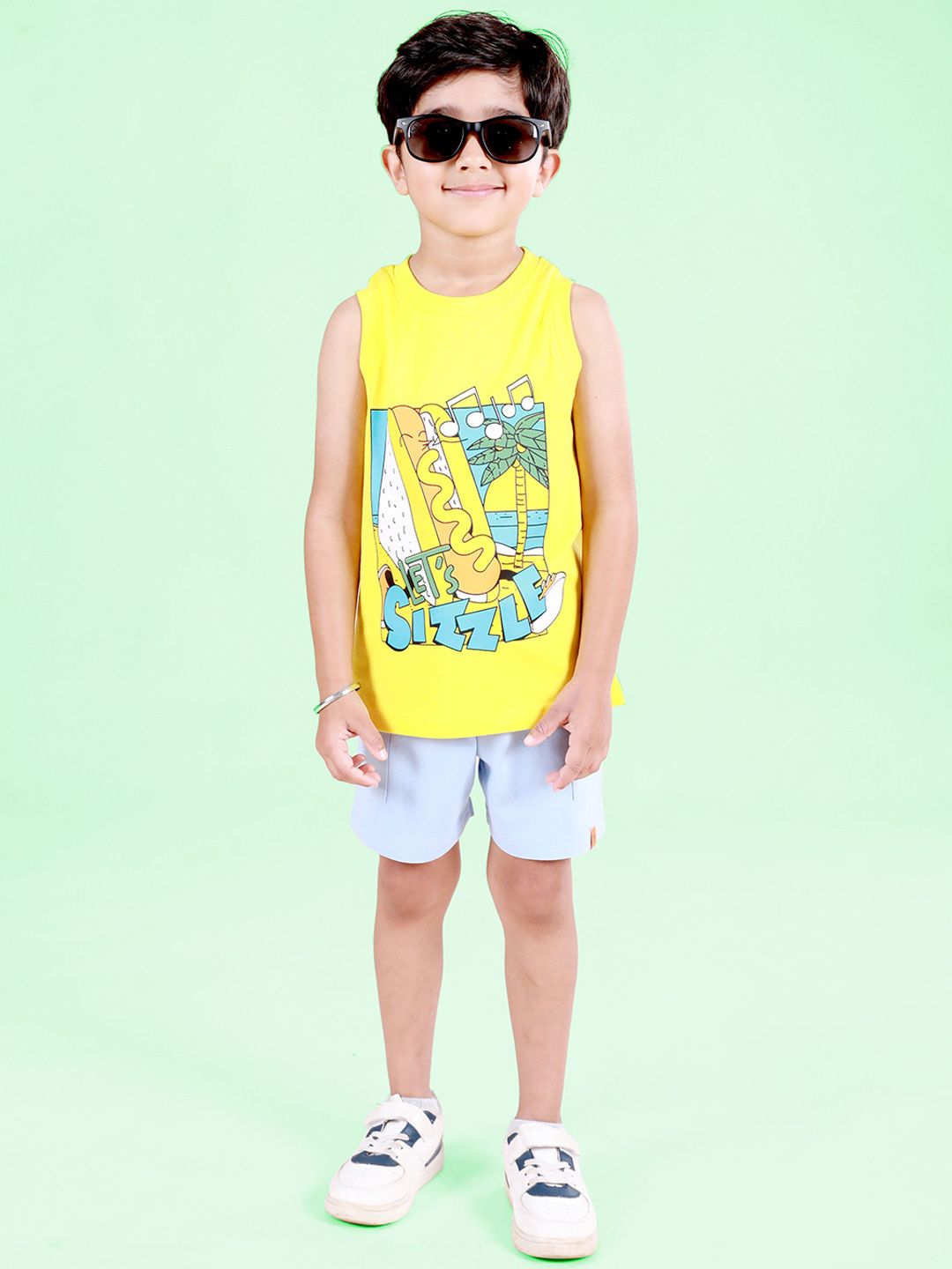 KiddoPanti Boys Printed T-shirt with Shorts-picture-20