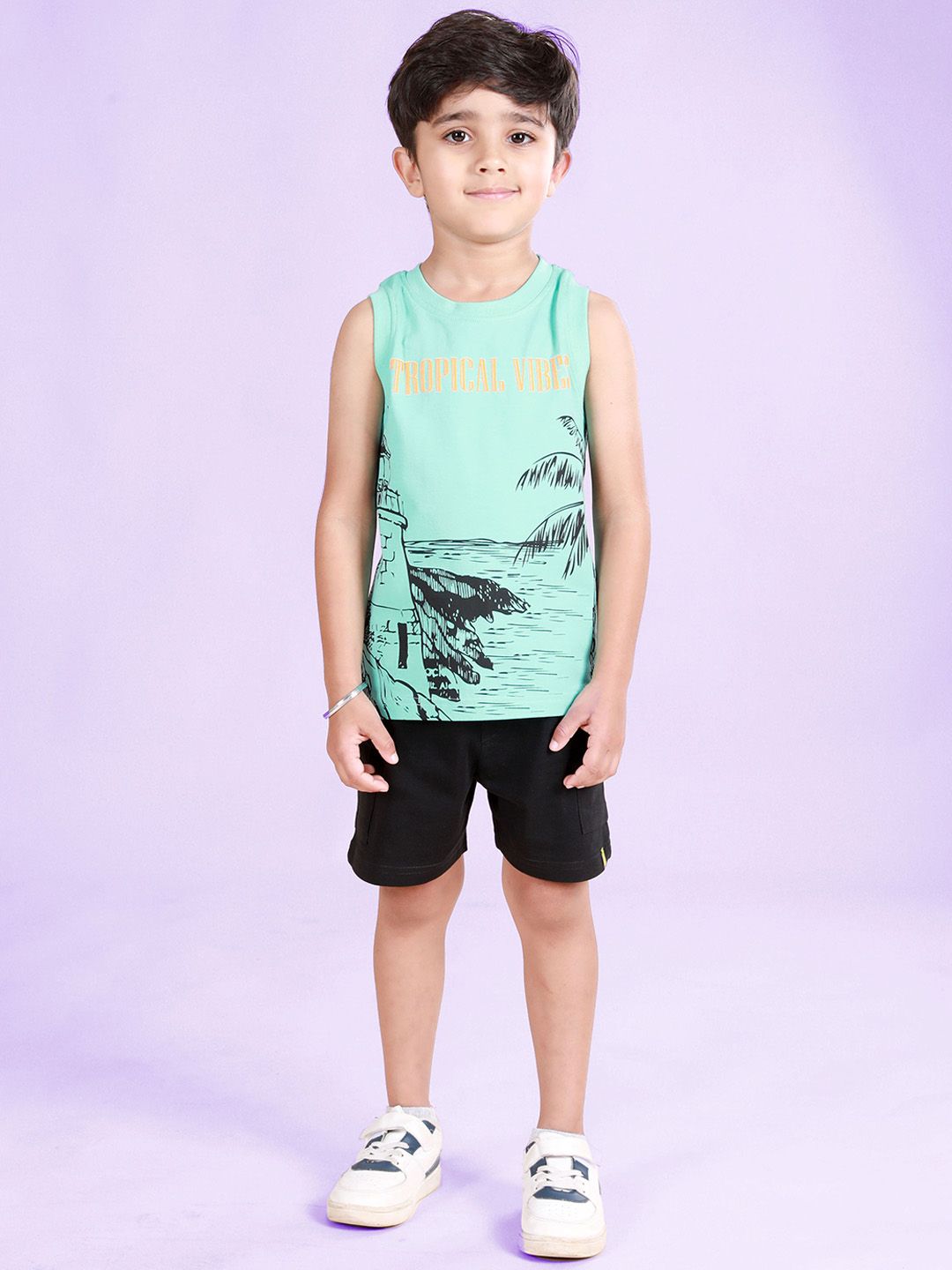 KiddoPanti Boys Printed T-shirt with Shorts-picture-29