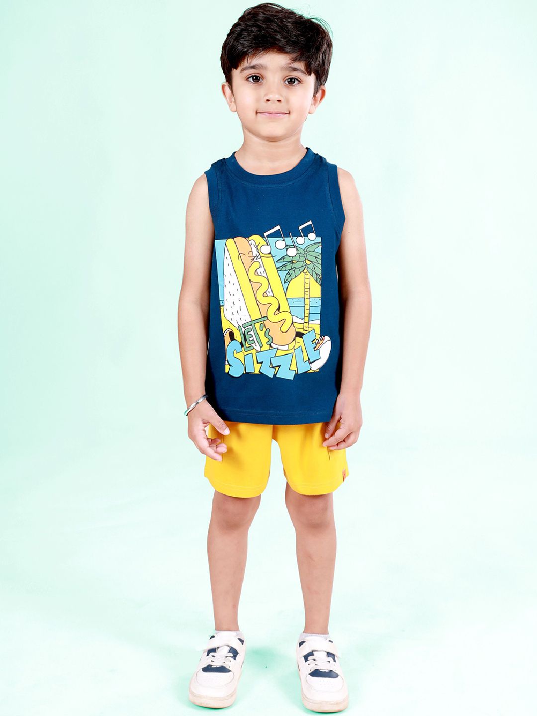 KiddoPanti Boys Printed T-shirt with Shorts-picture-53