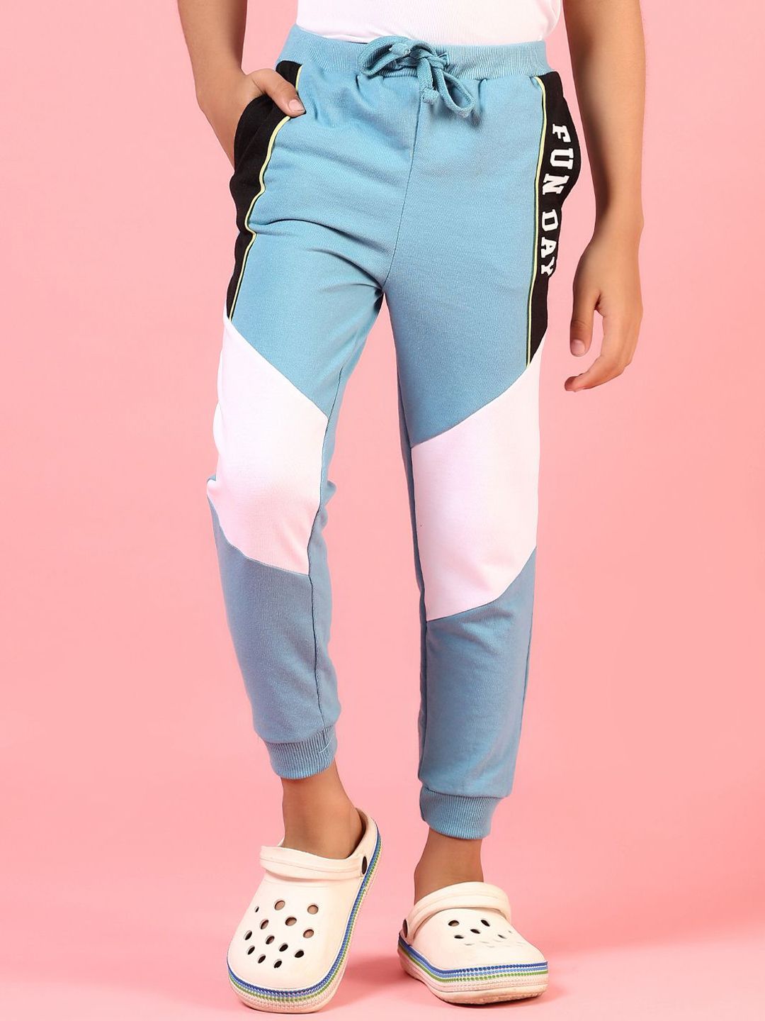 V-Mart Boys Colourblocked Mid-Rise Cotton Lounge Pants-picture-14