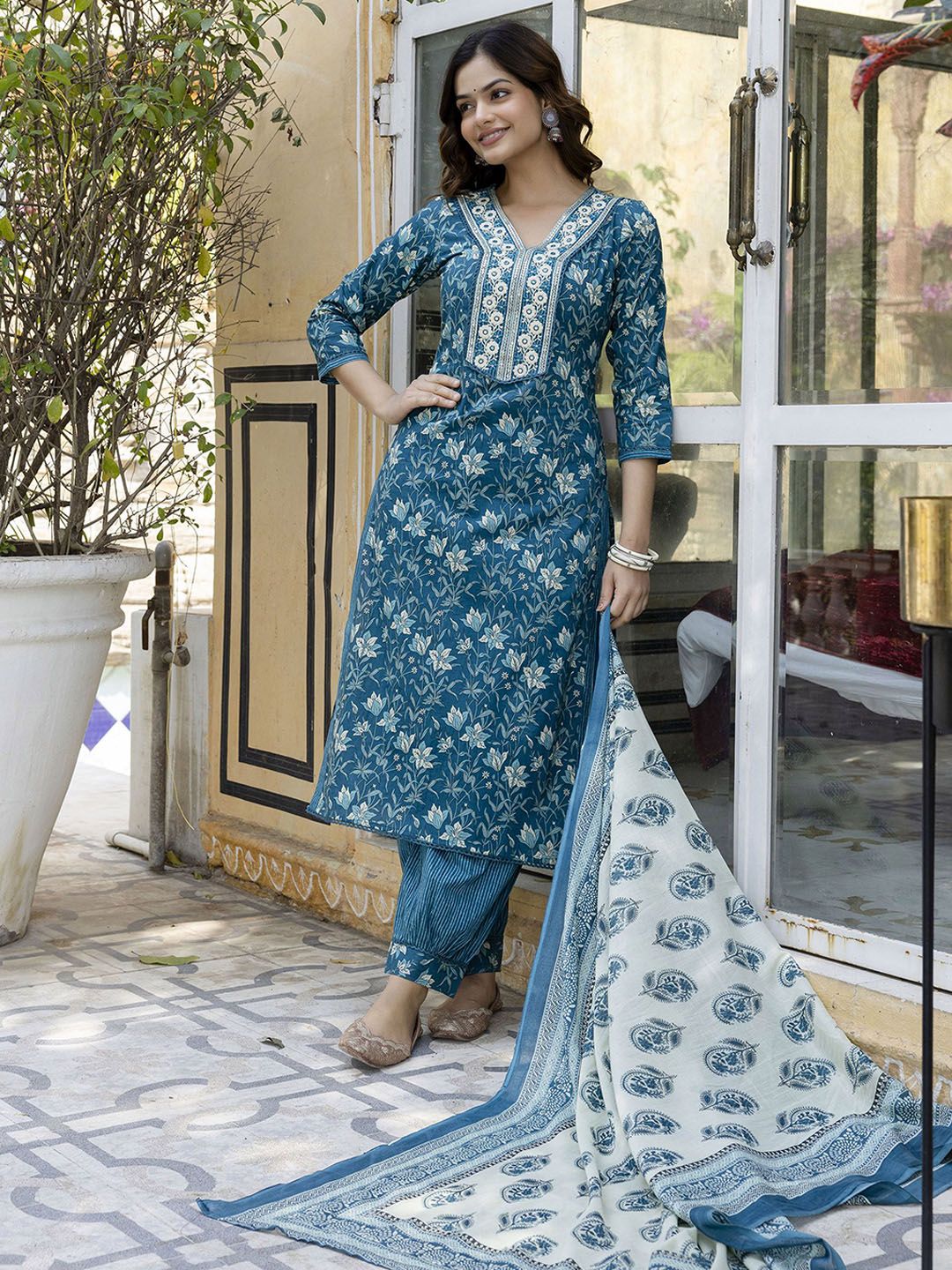 Anouk Women Floral Embroidered Regular Pure Cotton Kurta with Patiala & With Dupatta