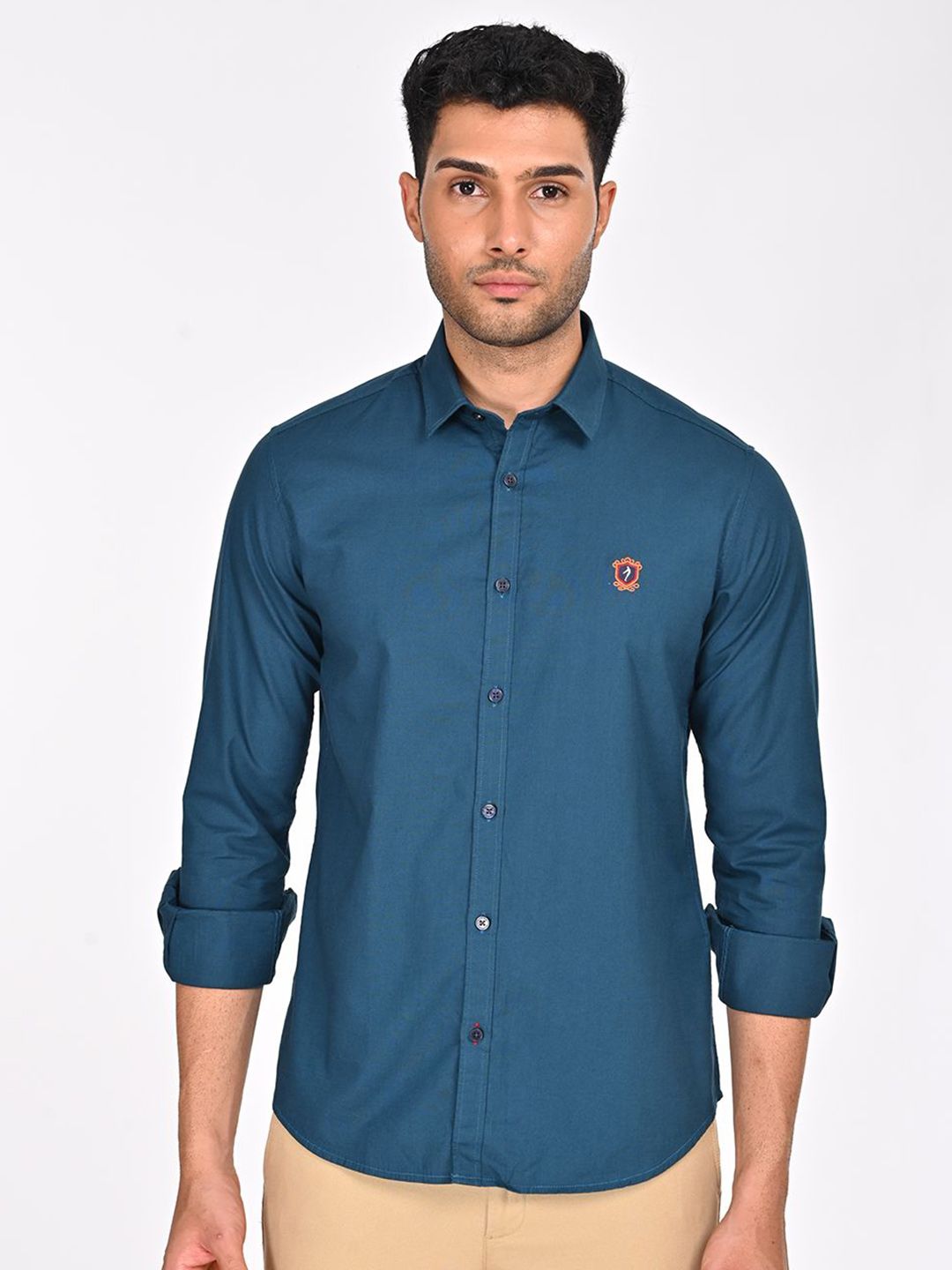 Indian Terrain Men Classic Fit Spread Collar Solid Cotton Casual Shirt-picture-18