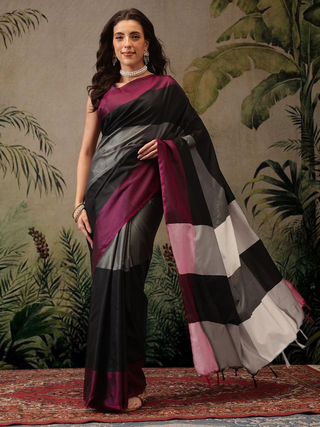 DIVASTRI Colourblocked Art Silk Uppada Saree-picture-41