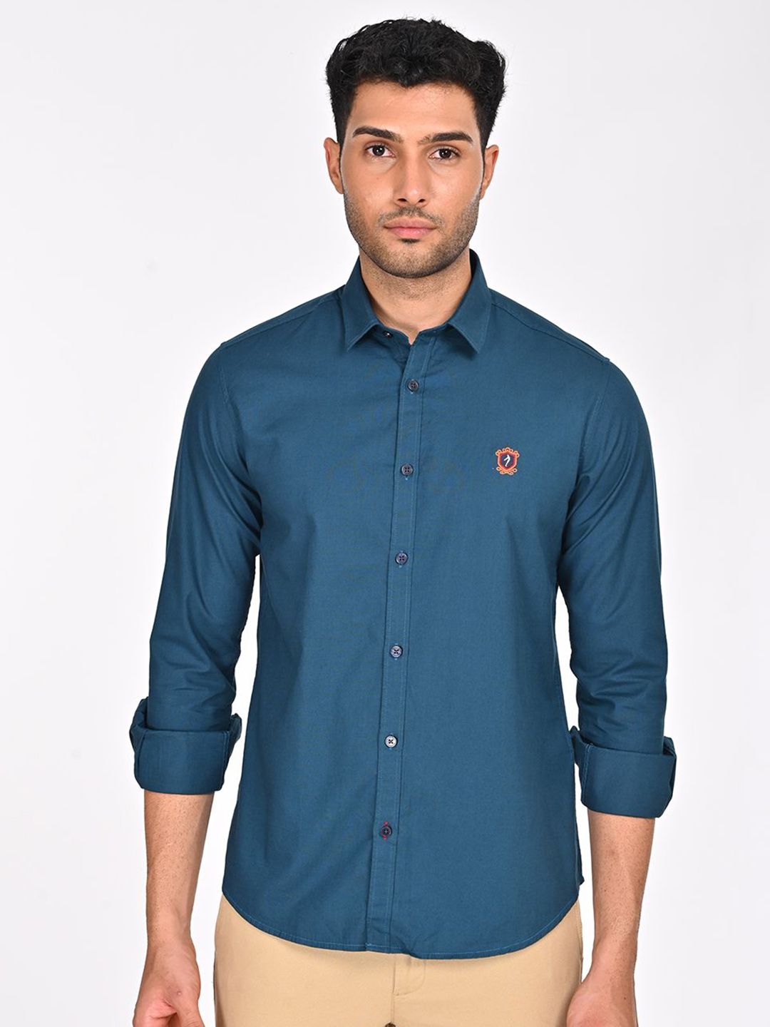 Indian Terrain Men Classic Fit Spread Collar Solid Cotton Casual Shirt-picture-17