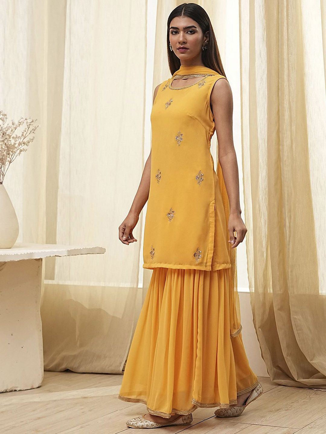 Women Floral Embroidered Sequinned Scoop Neck Straight Kurta With Sharara And Dupatta