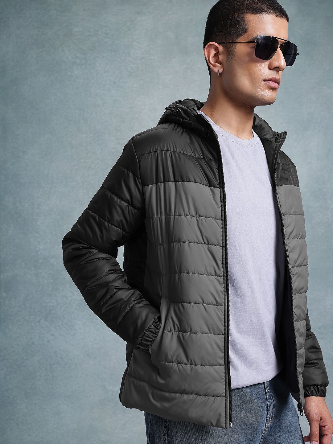 The Roadster Lifestyle Co. Men Colourblocked Fleece Lightweight Puffer Jacket-picture-49