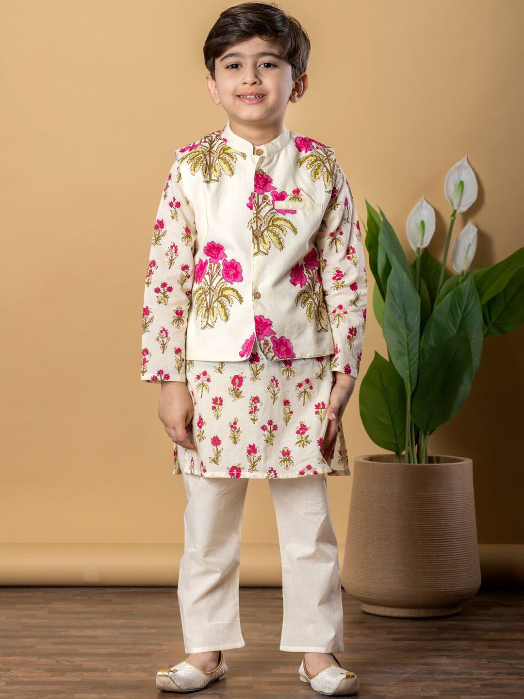Readiprint Fashions Boys Floral Printed Pure Cotton Straight Kurta With Pyjamas & Jacket-picture-33