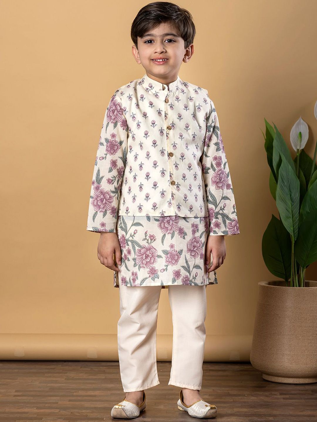 Readiprint Fashions Boys Floral Printed Pure Cotton Kurta With Pyjamas & Nehru Jacket-image-17