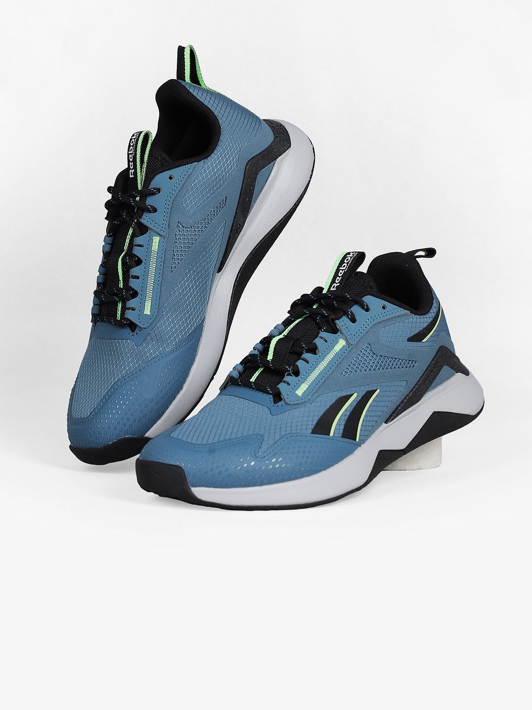 Reebok Nanoflex Adventure Tr Men Training Shoes