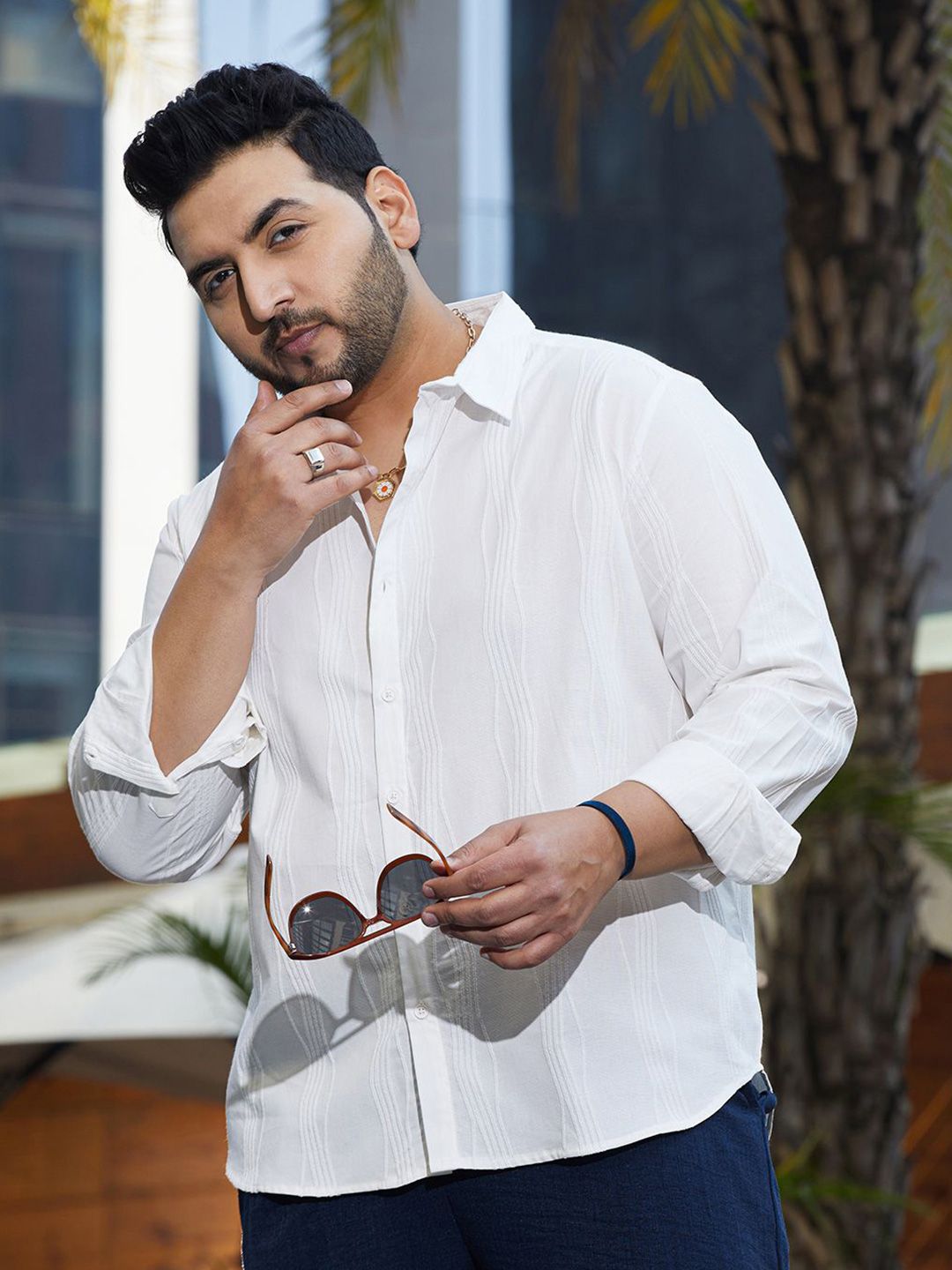 Instafab Plus Men Comfort Oversized Fit Spread Collar Textured Cotton Casual Shirt-picture-13