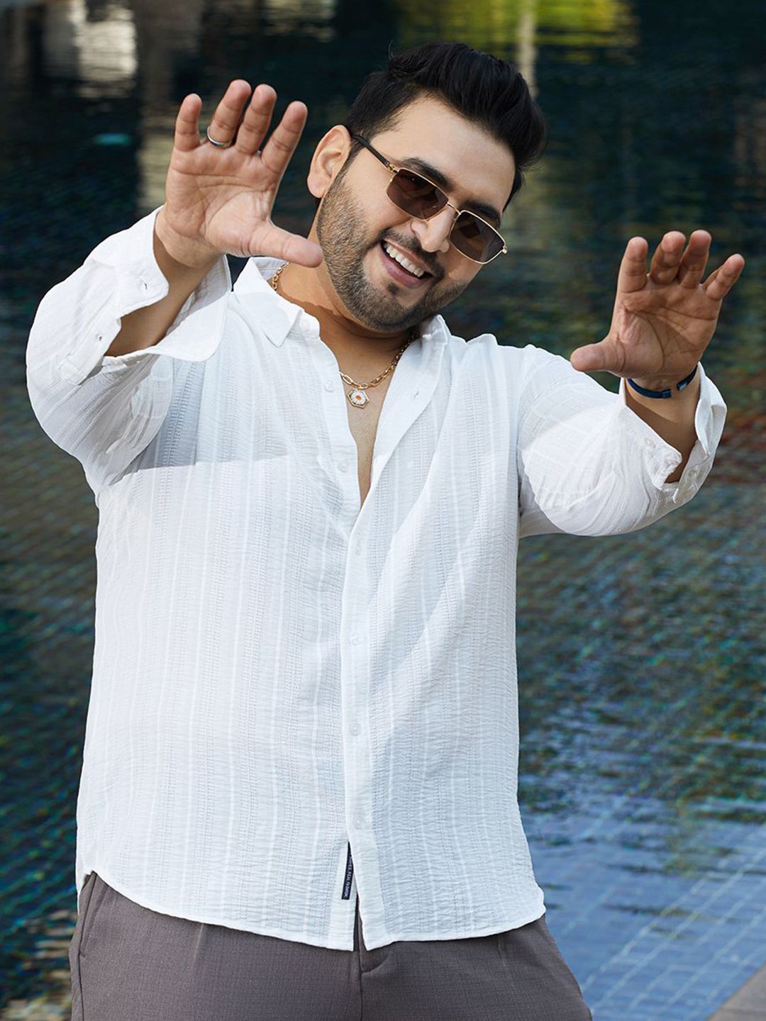 Instafab Plus Men Comfort Oversized Fit Spread Collar Textured Casual Shirt-picture-14