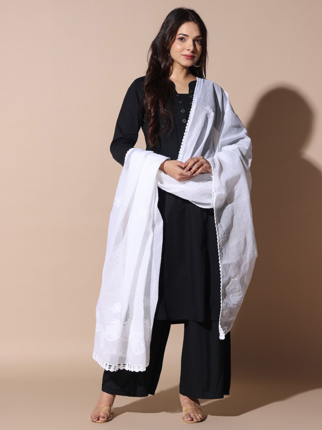 Fashionable Chikan Handikraft Ethnic Motifs Embroidered Dupatta with Chikankari-picture-43