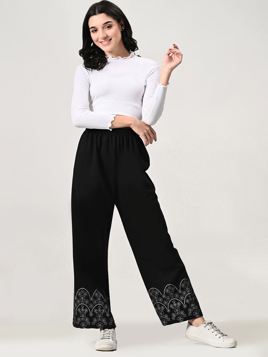 BAESD Women Floral Printed Flared Knitted Palazzos