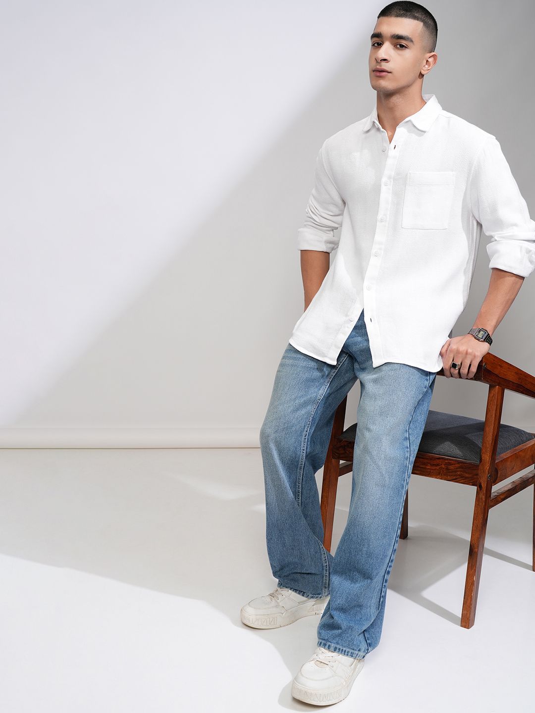 Men's Navy Blue Standard Spread Collar Vertical Striped Cotton Slim Fit Casual Shirt