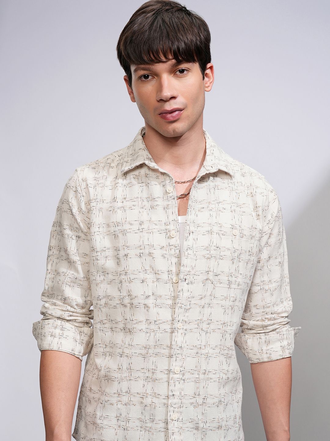 HIGHLANDER Men Slim Fit Spread Collar Checked Cotton Casual Shirt-picture-34