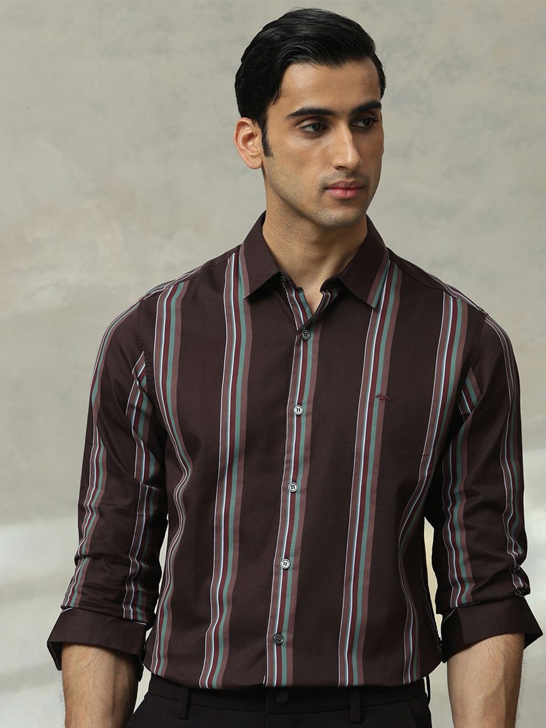 Mufti Men Slim Fit Spread Collar Vertical Striped Cotton Formal Shirt-picture-37