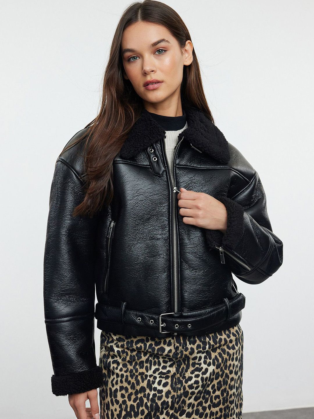 Trendyol Women Crop Leather Jacket-picture-37