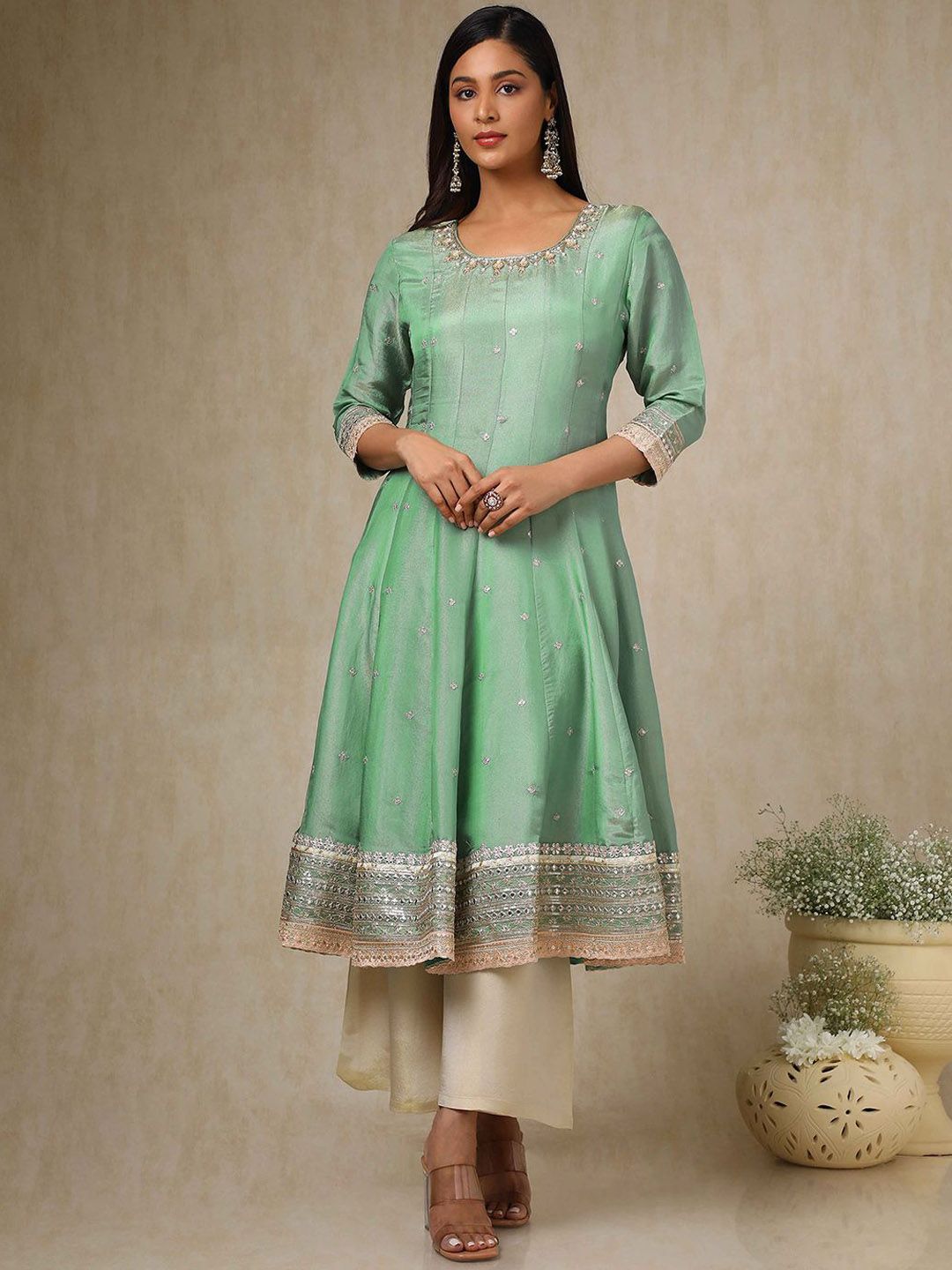 Women Printed Regular Sequinned Silk Crepe Kurta with Palazzos & With Dupatta